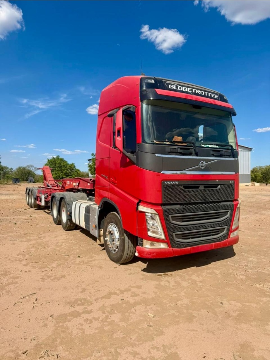 Caminhão Volvo FH 540 ano 2017