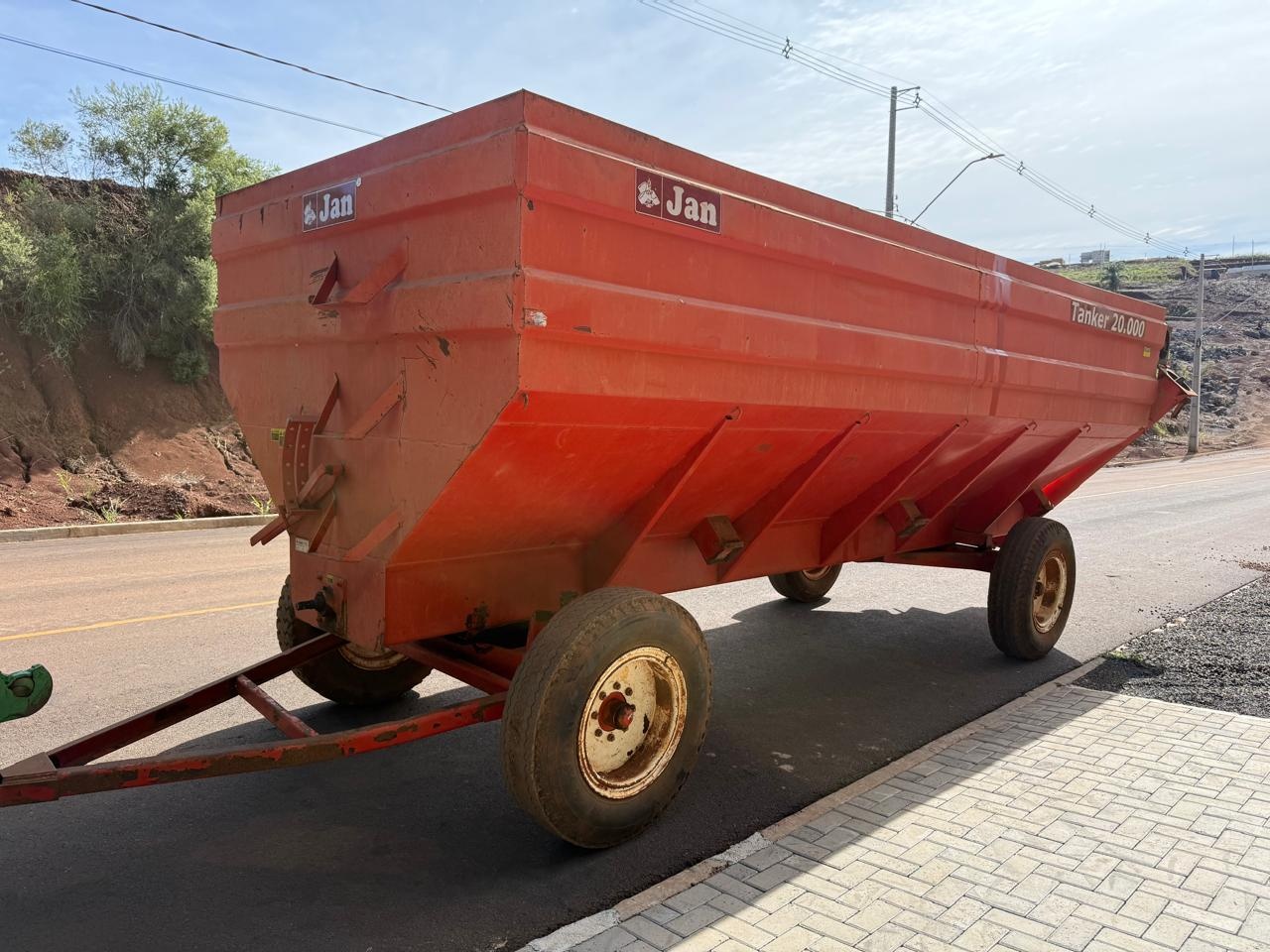 Carreta Graneleira Jan Tanker 20000 ano 2002