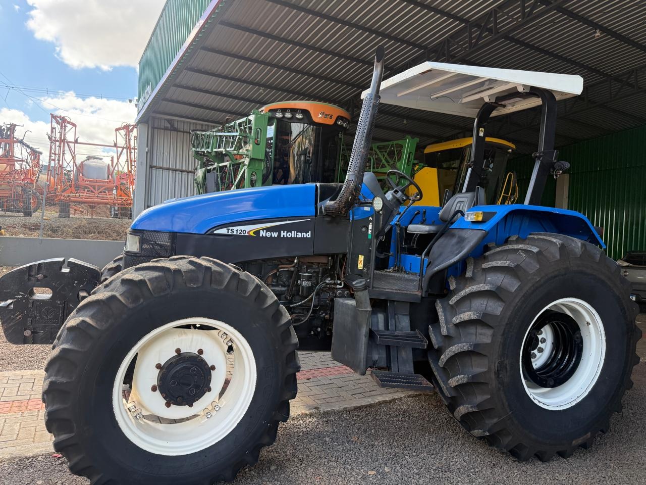 Trator New Holland TS 120 ano 2004