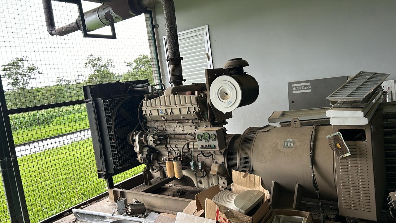 Gerador de Energia Genérica 450  kVA ano 2003