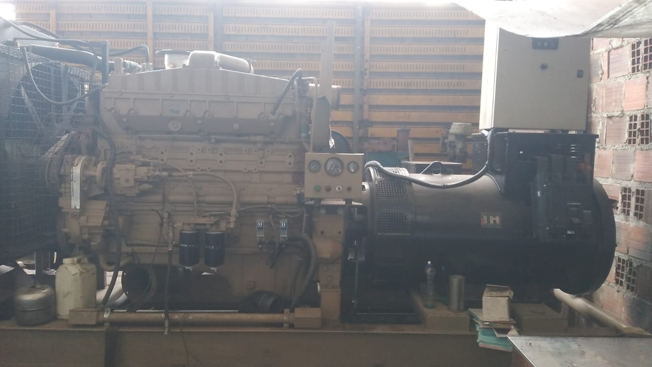 Gerador de Energia Genérica 450  kVA ano 2001