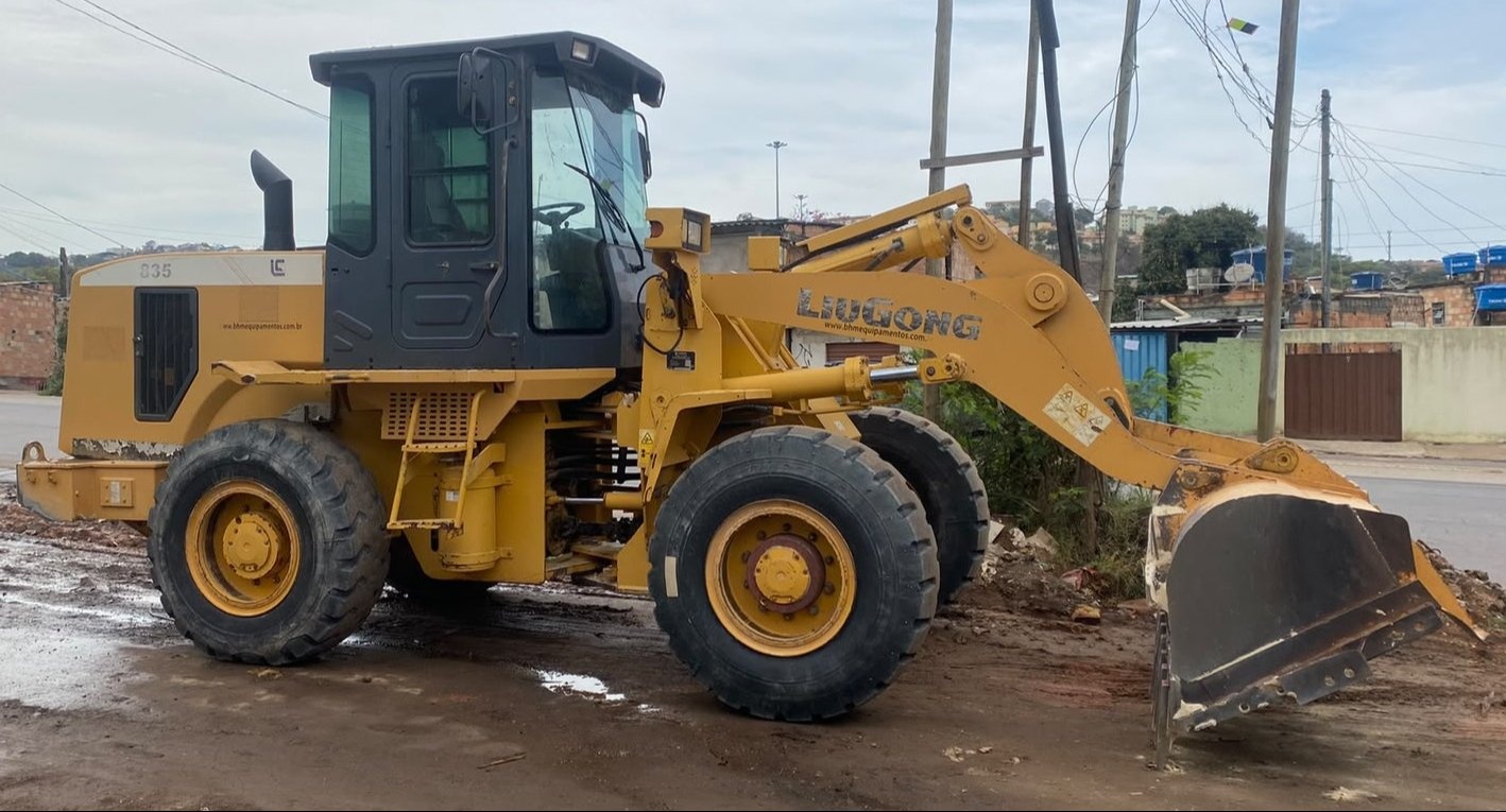 Pá Carregadeira Liugong 835H ano 2015