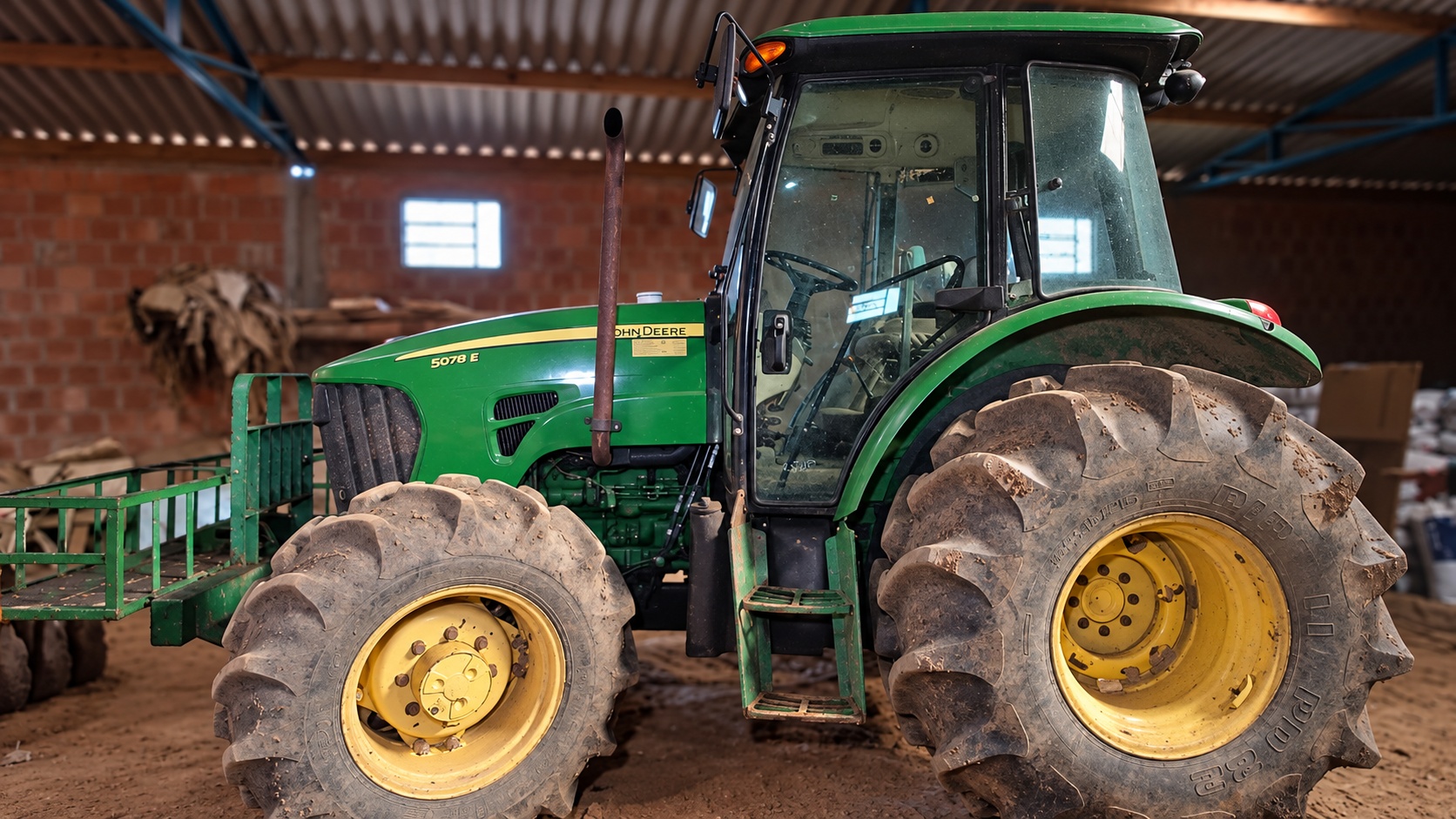 Trator John Deere 5078 E ano 2016