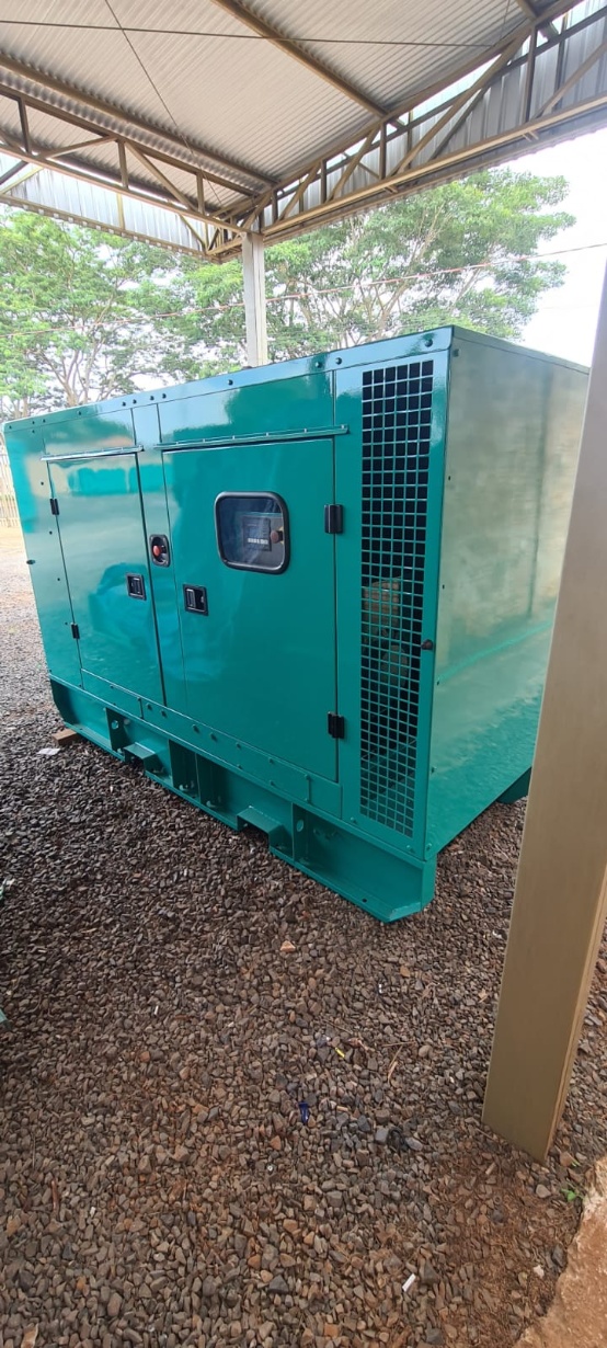 Gerador de Energia Cummins 80 kVA ano 2011