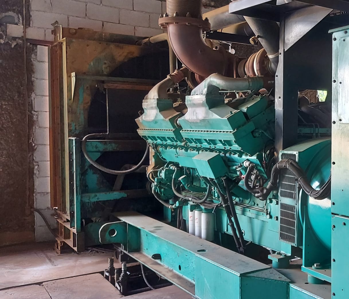 Gerador de Energia Cummins 2500 kVA ano 2001