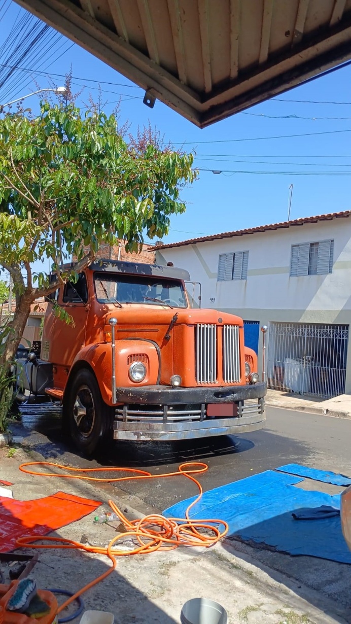 Caminhão Scania L110 ano 1976