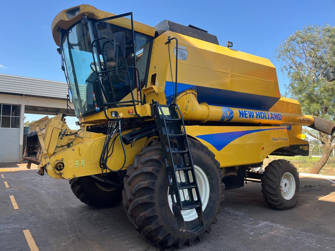 Colheitadeira New Holland TC 5090   ano 2016