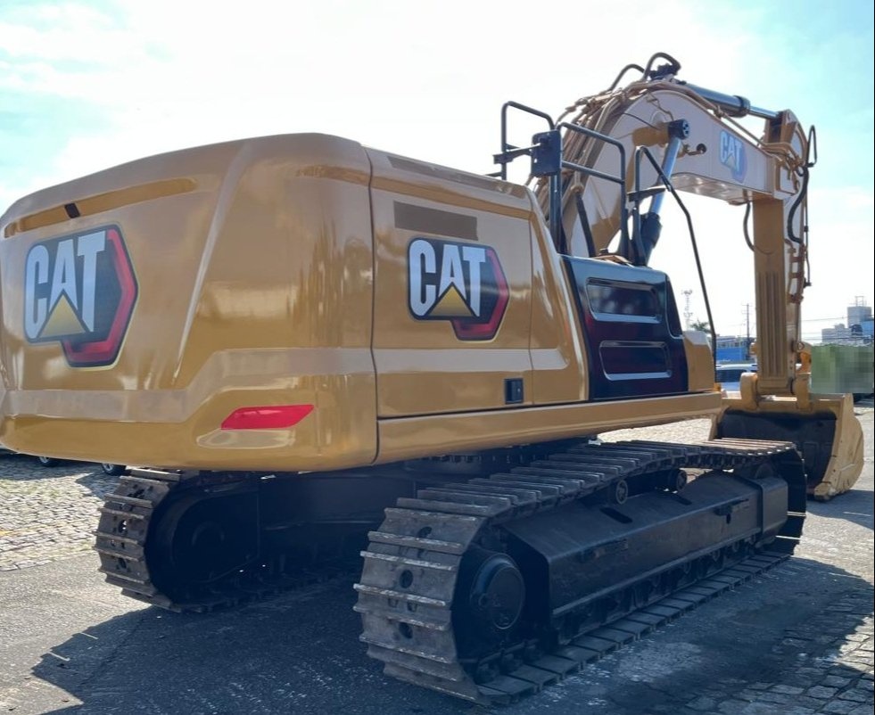 Escavadeira Caterpillar 336 ano 2022
