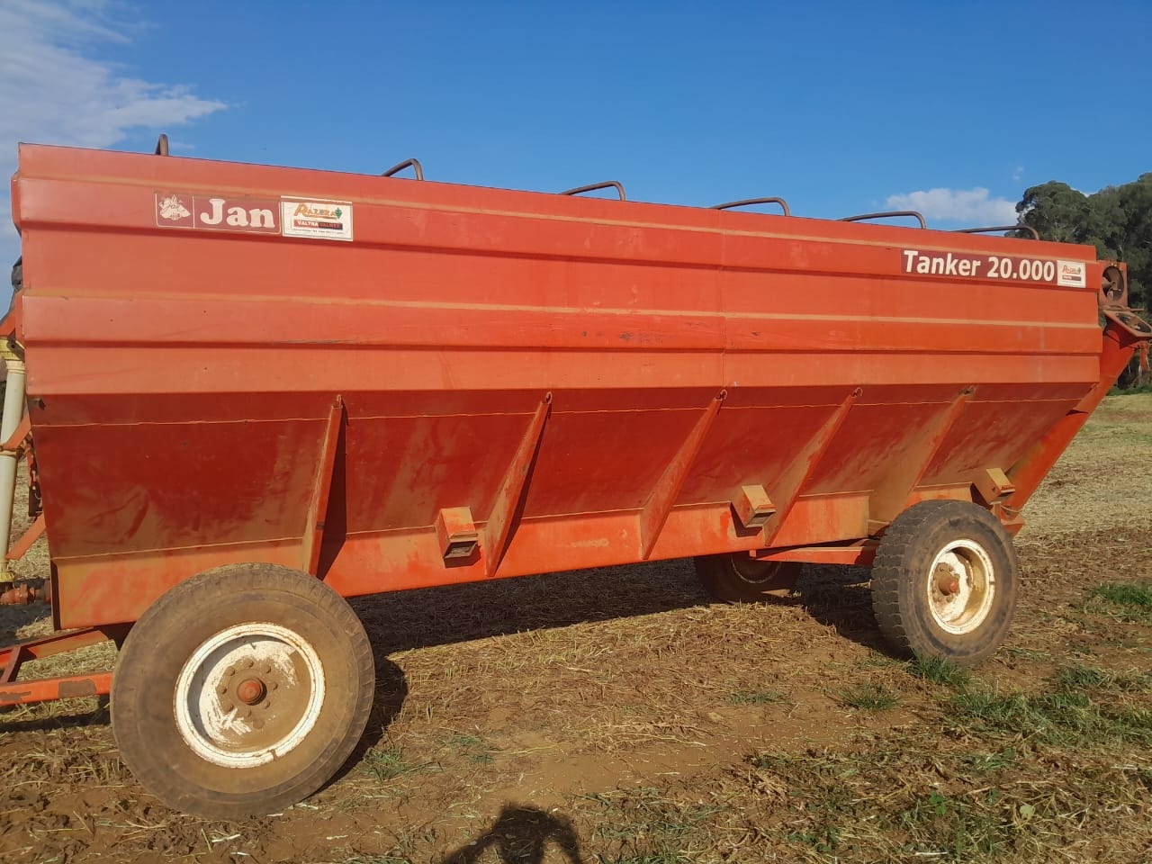 Carreta Graneleira Jan Tanker 20000 ano 2001