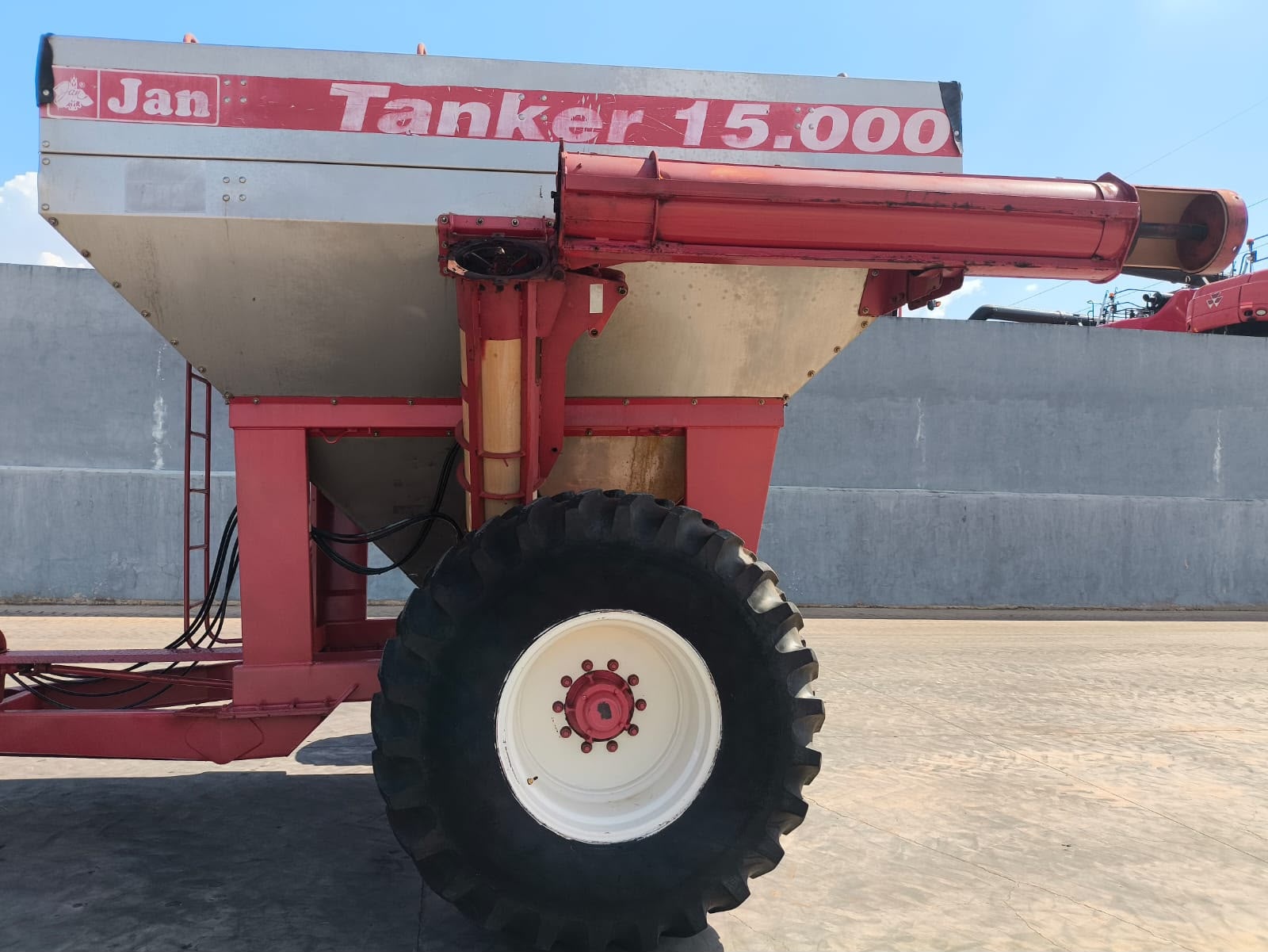 Carreta Graneleira Jan Tanker 15000 ano 2013
