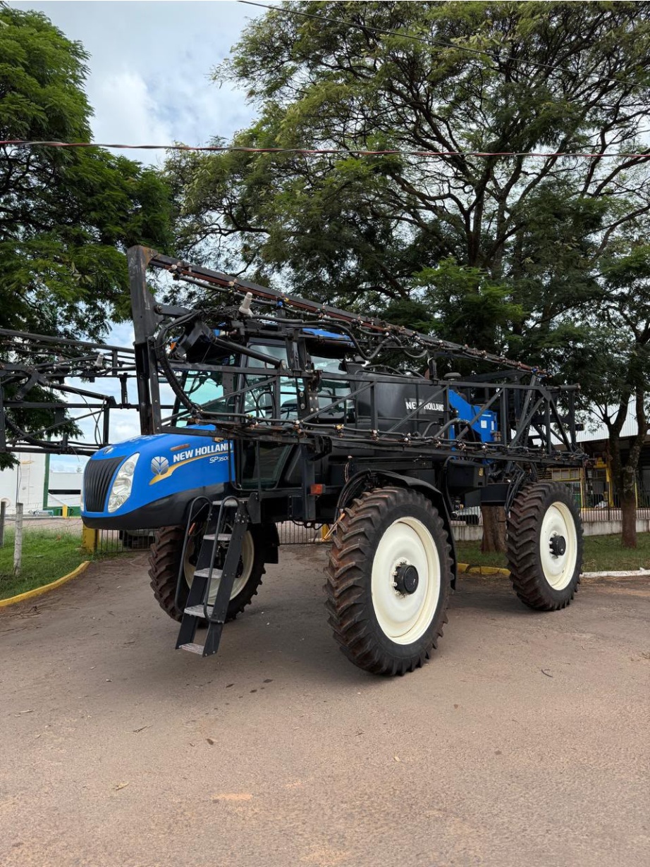 Pulverizador Autopropelido New Holland SP3500 ano 2014