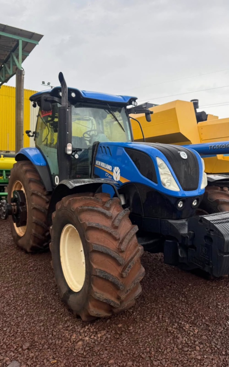 Trator New Holland T7 260 ano 2020