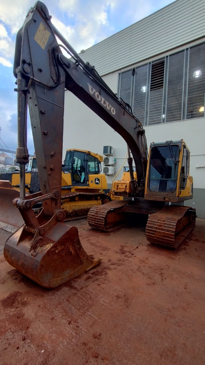 Escavadeira Volvo EC140DLM ano 2010