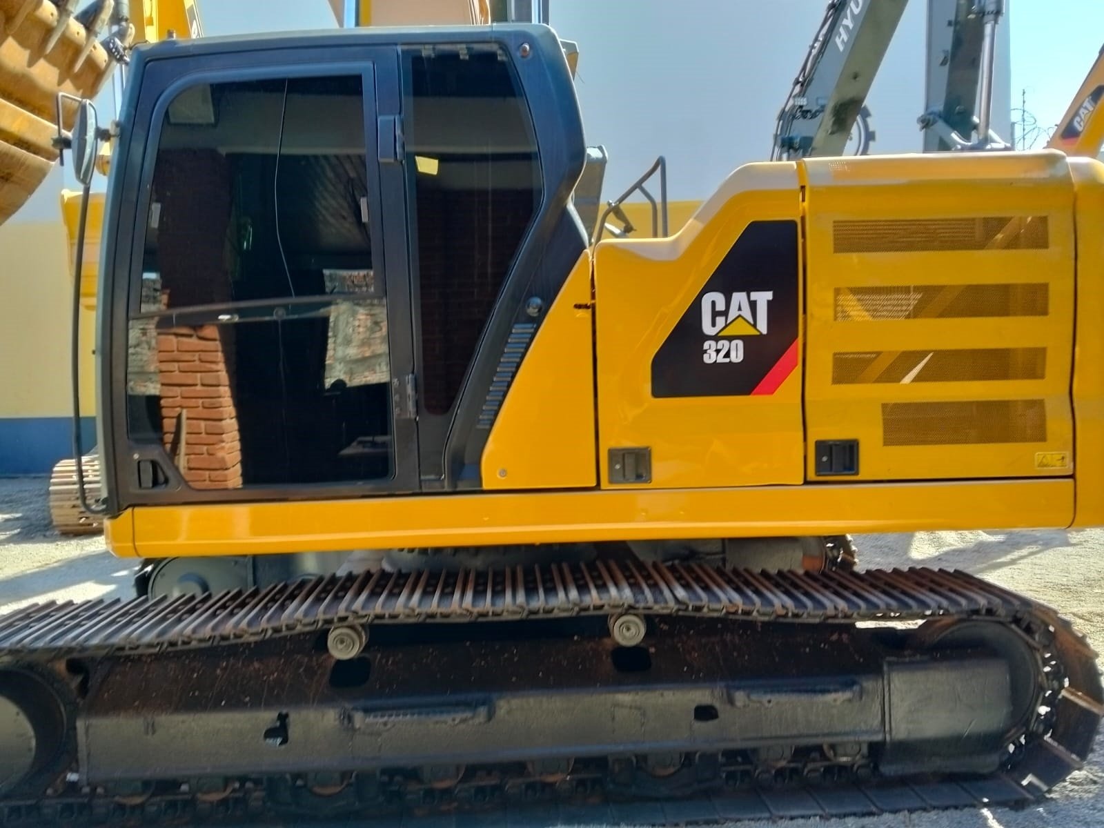 Escavadeira Caterpillar 320 ano 2021