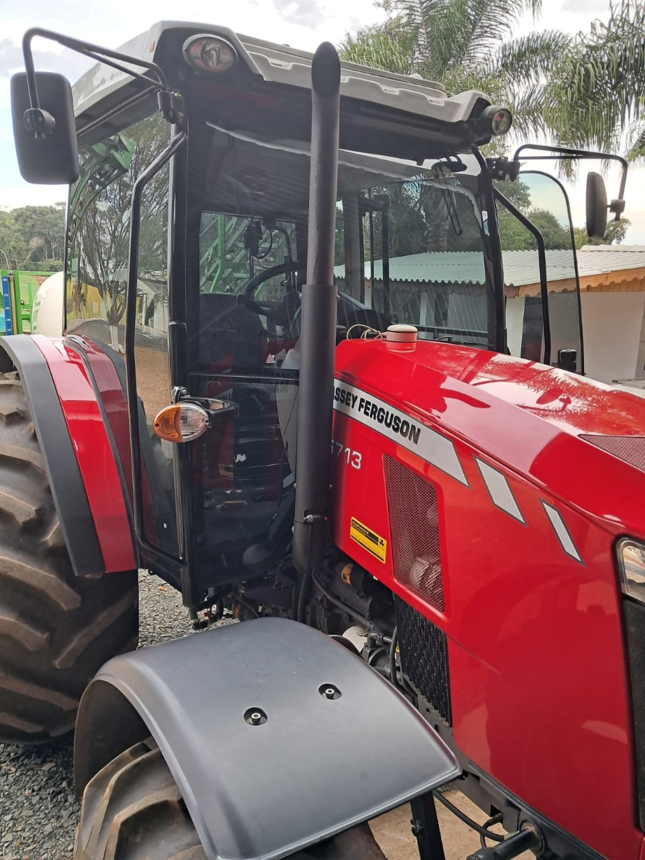 Trator Massey Ferguson MF 6713 ano 2023