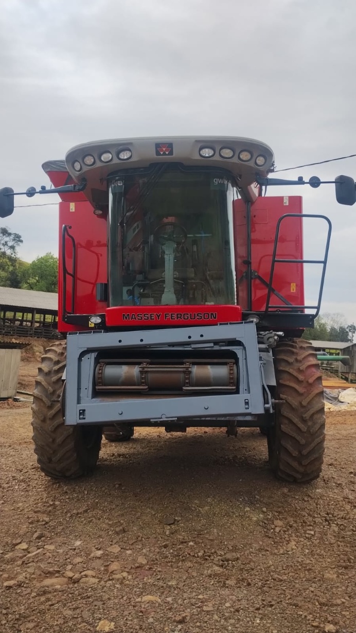 Colheitadeira Massey Ferguson MF9790 ano 2015