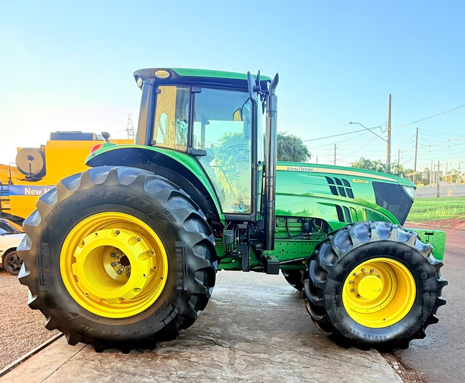 Trator John Deere 6210 M ano 2021