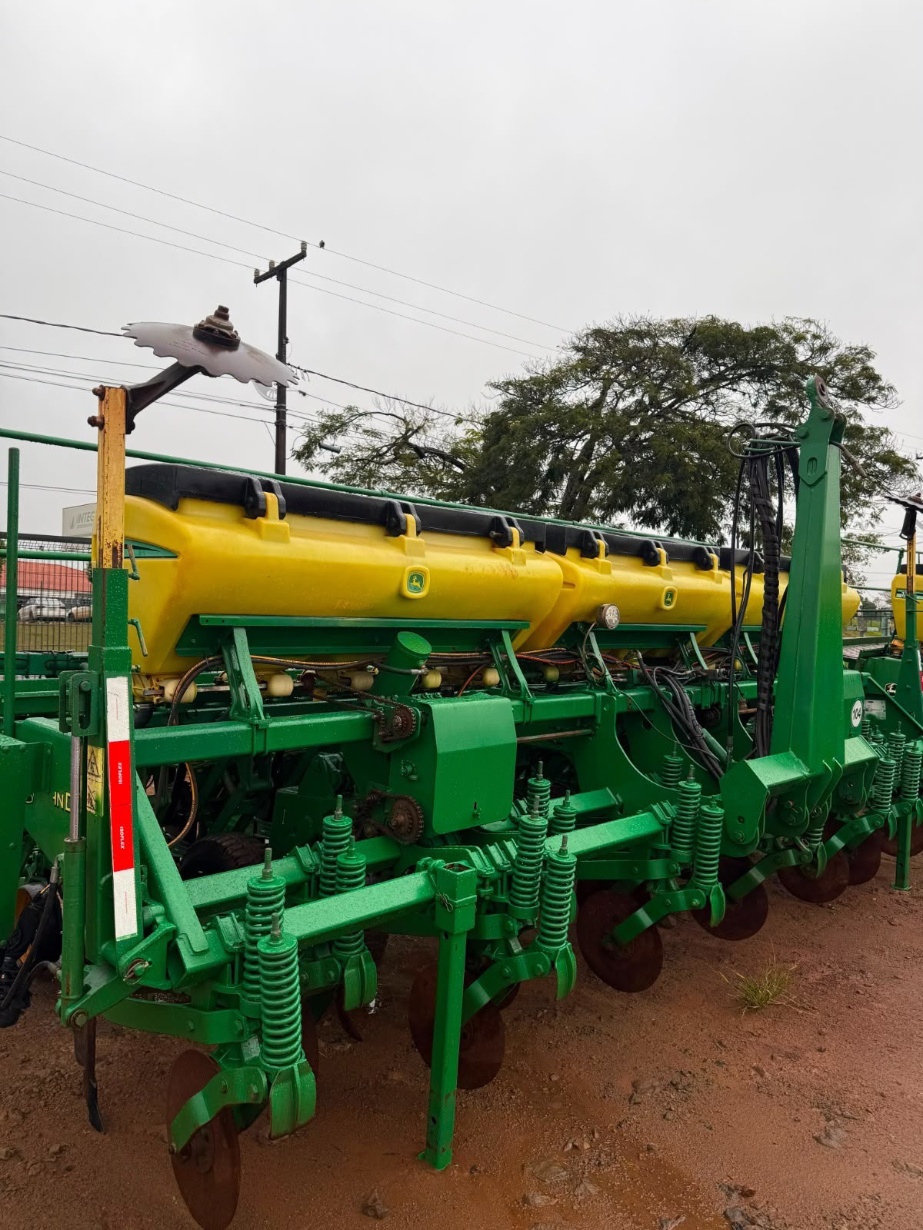 Plantadeira John Deere 1113 ano 2013
