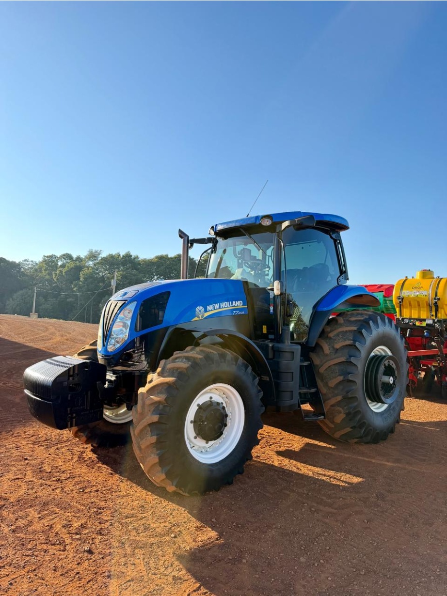 Trator New Holland T7.205 ano 2018