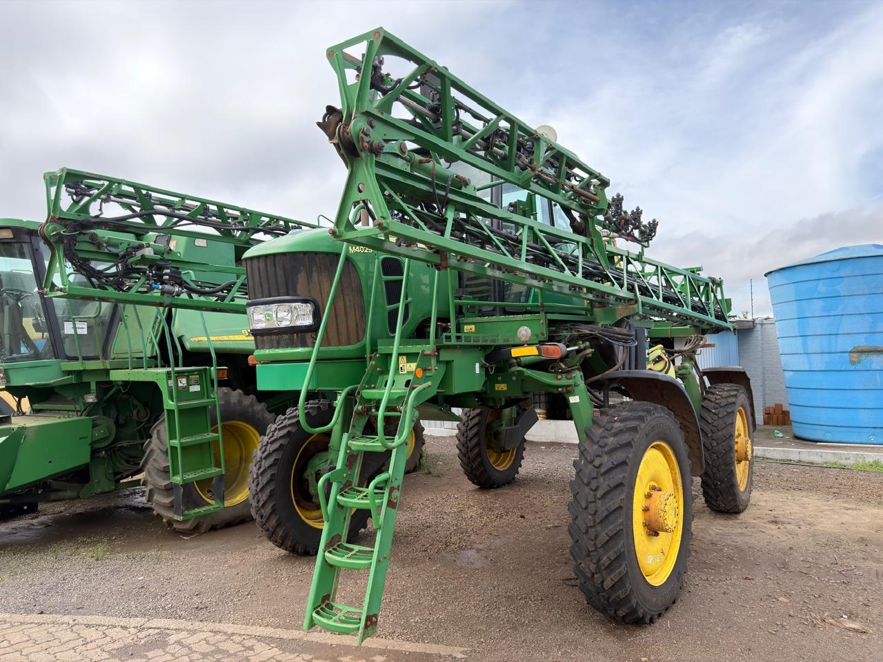 Pulverizador Autopropelido John Deere M4025B ano 2019