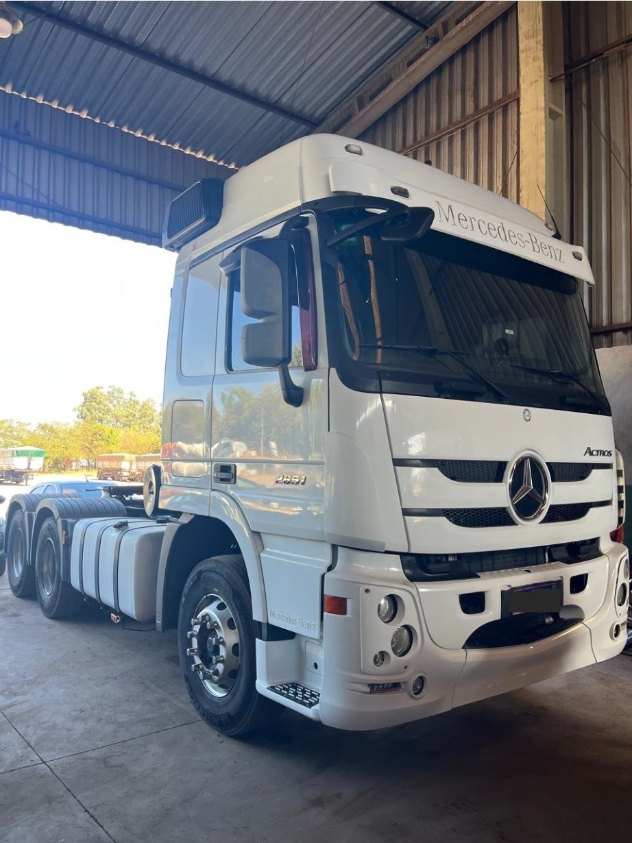 Caminhão Mercedes Benz Actros 2651