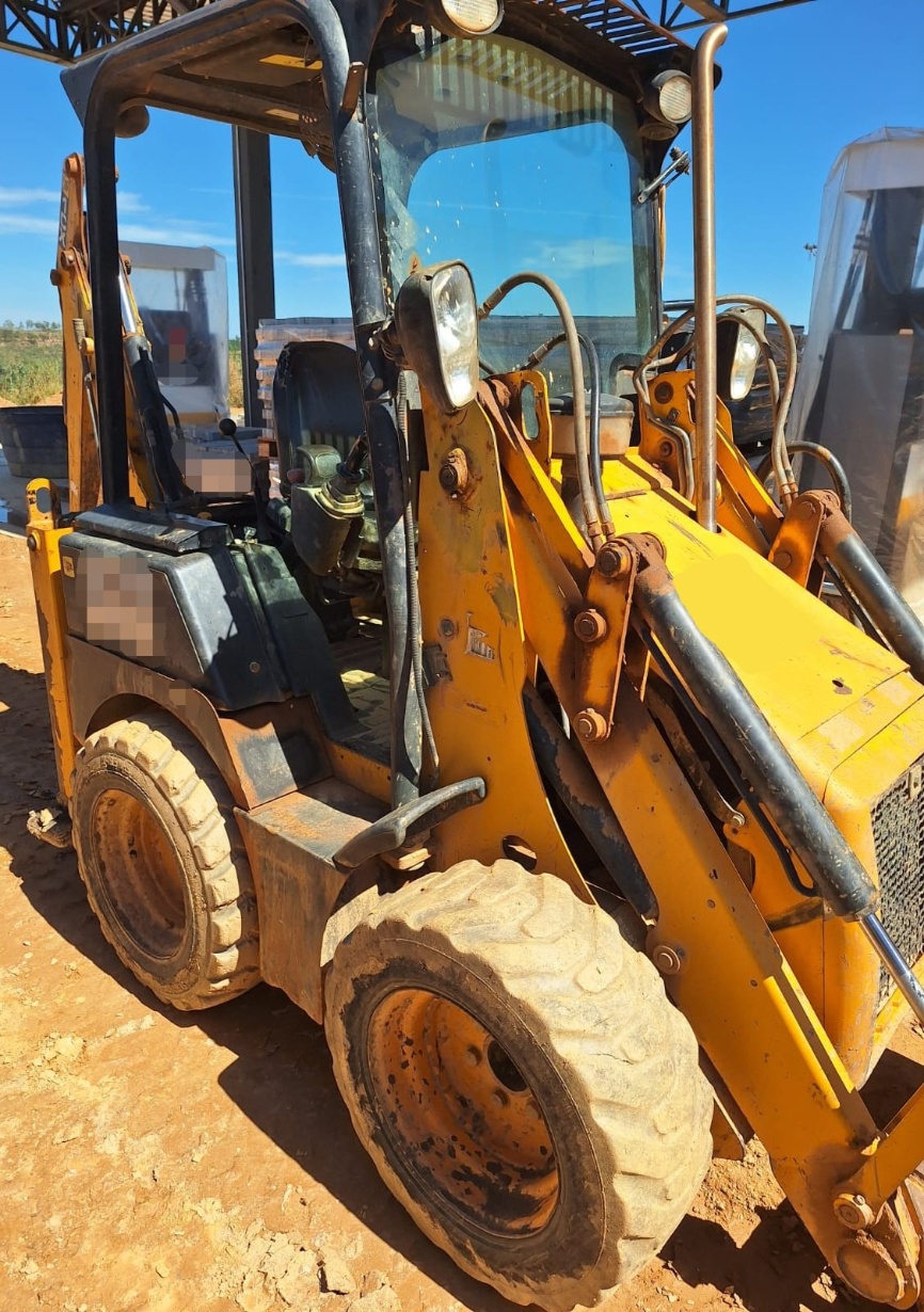 Mini Retroescavadeira JCB 1CX ano 2014