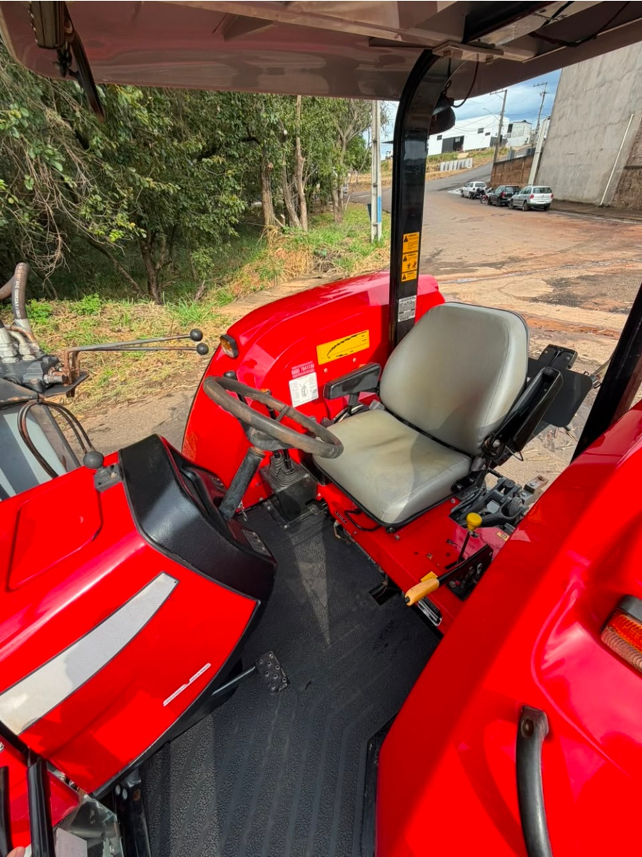 Trator Massey Ferguson MF 4292 ano 2018