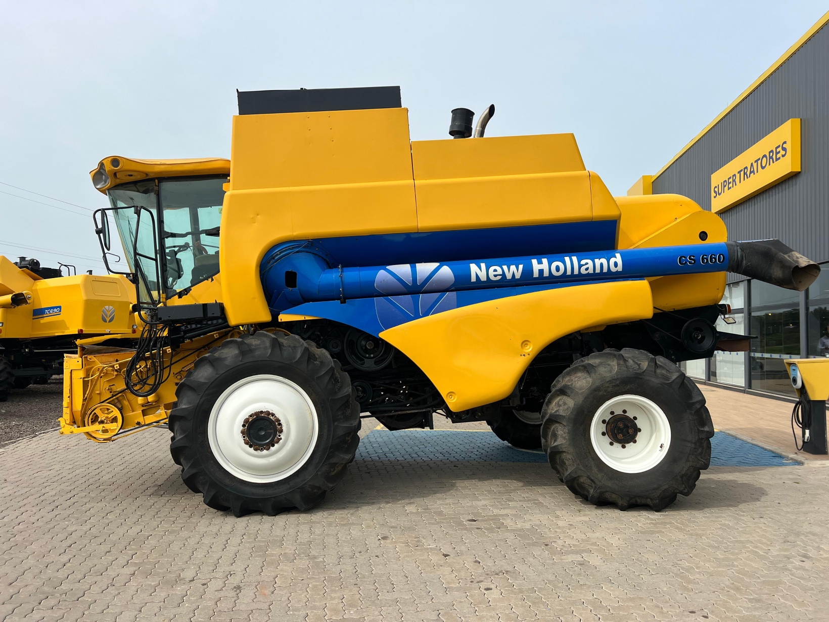 Colheitadeira New Holland CS660 ano 2008