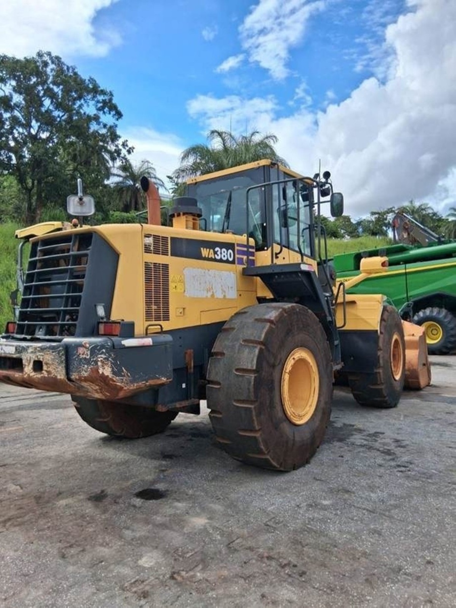 Pá Carregadeira Komatsu WA380 ano 2021