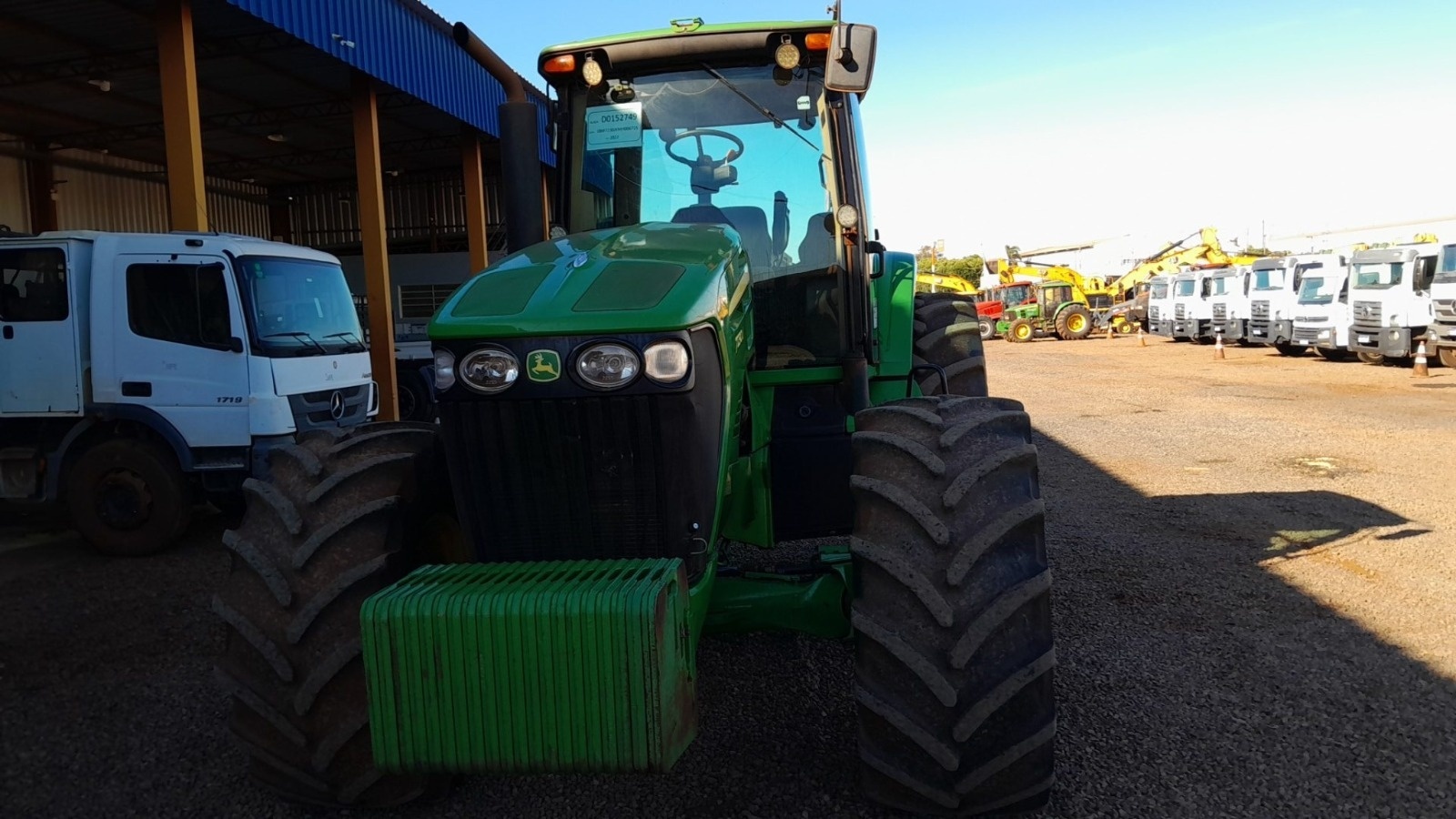 Trator John Deere 7230J ano 2021