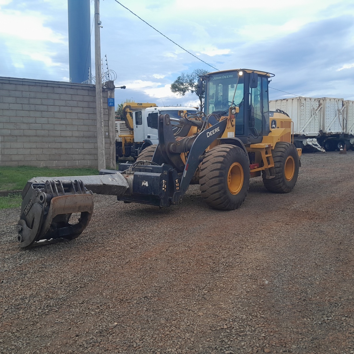 Pá Carregadeira John Deere 524K ano 2021
