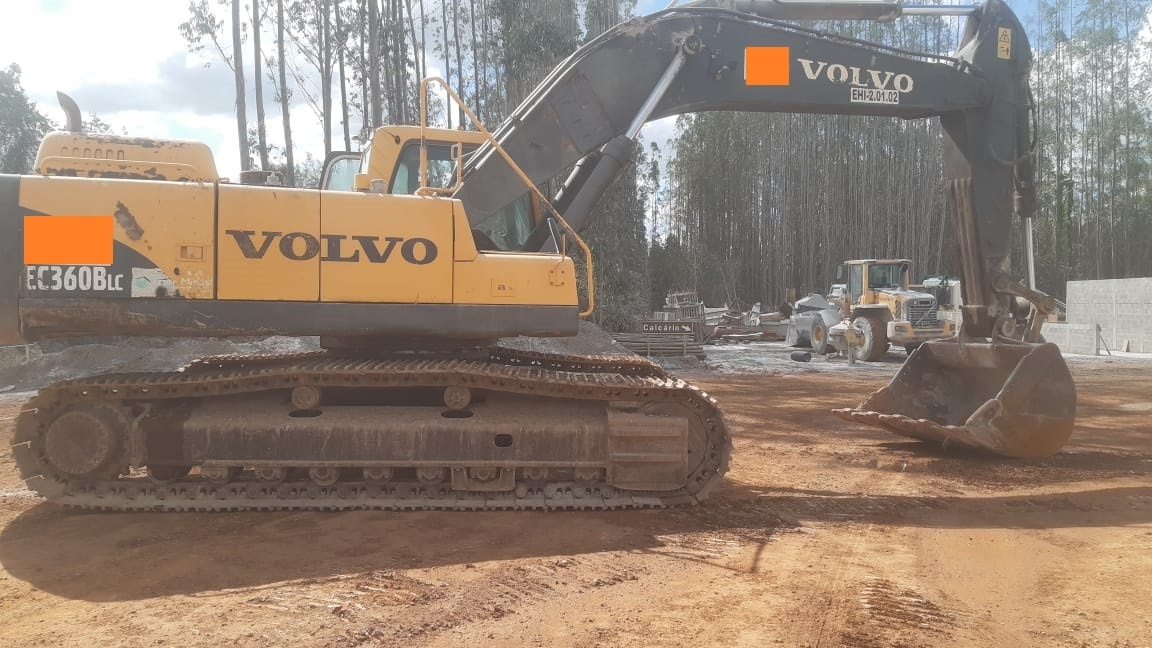 Escavadeira Volvo EC360BLC ano 2012