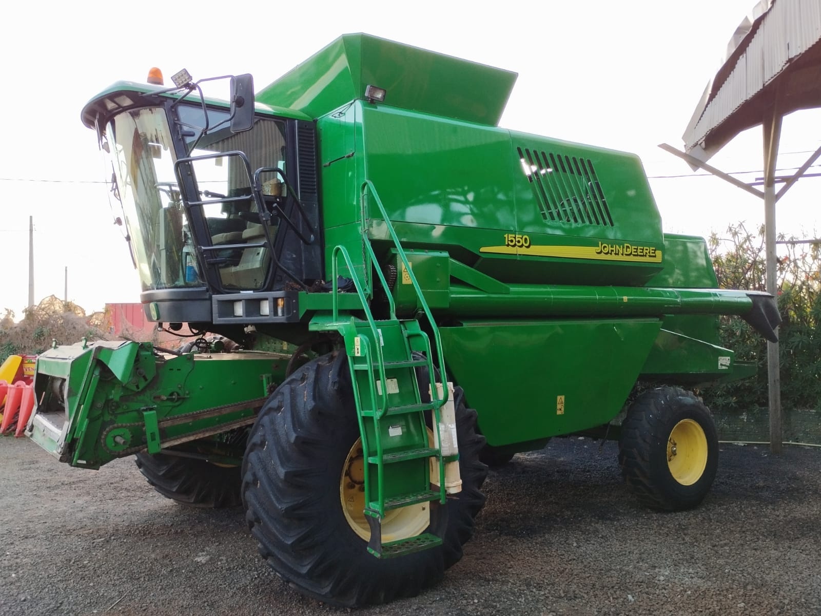 Colheitadeira John Deere 1550 ano 2005 - 1550 - Máquinas Agrícolas