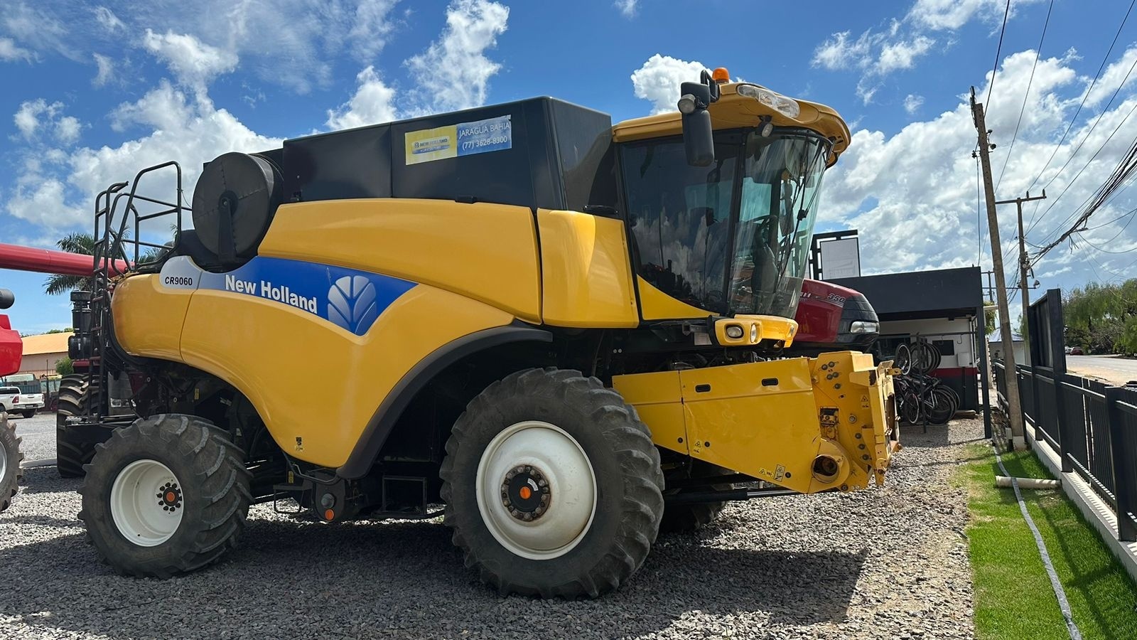 Colheitadeira New Holland CR 9060 ano 2013