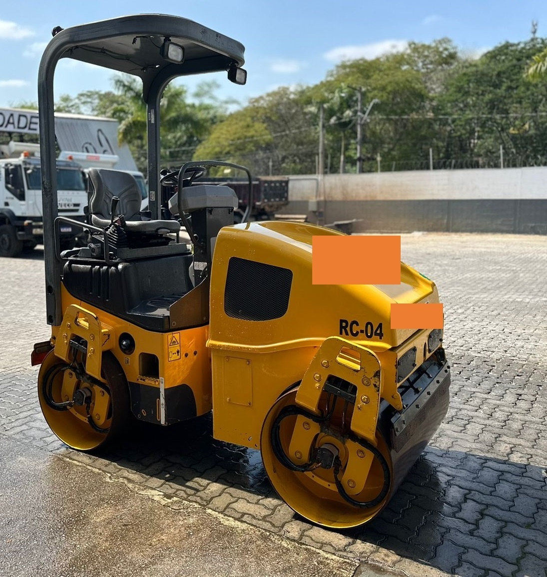 Rolo Compactador Volvo DD25W ano 2015