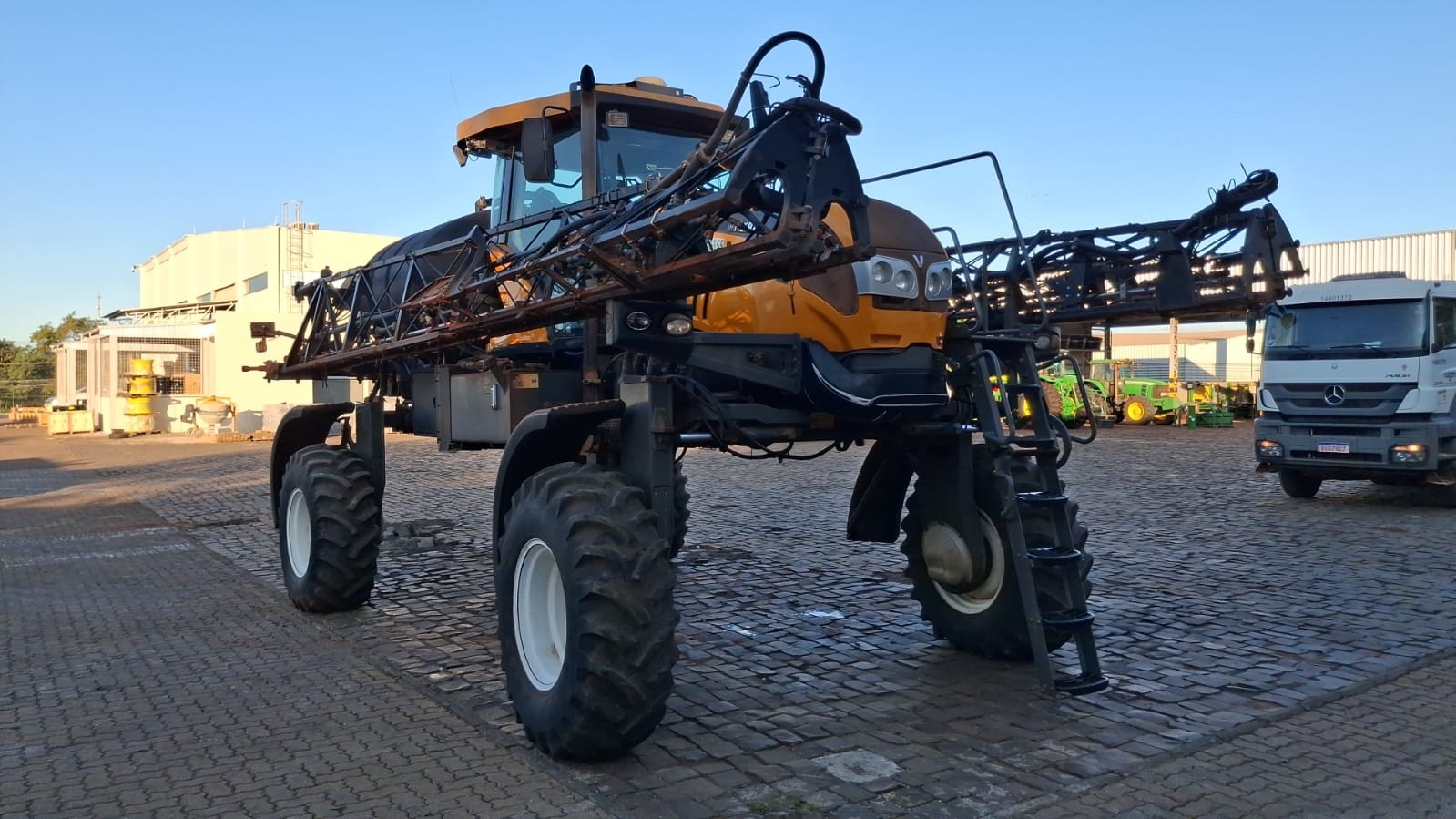 Pulverizador Autopropelido Valtra BS 3330H ano 2019