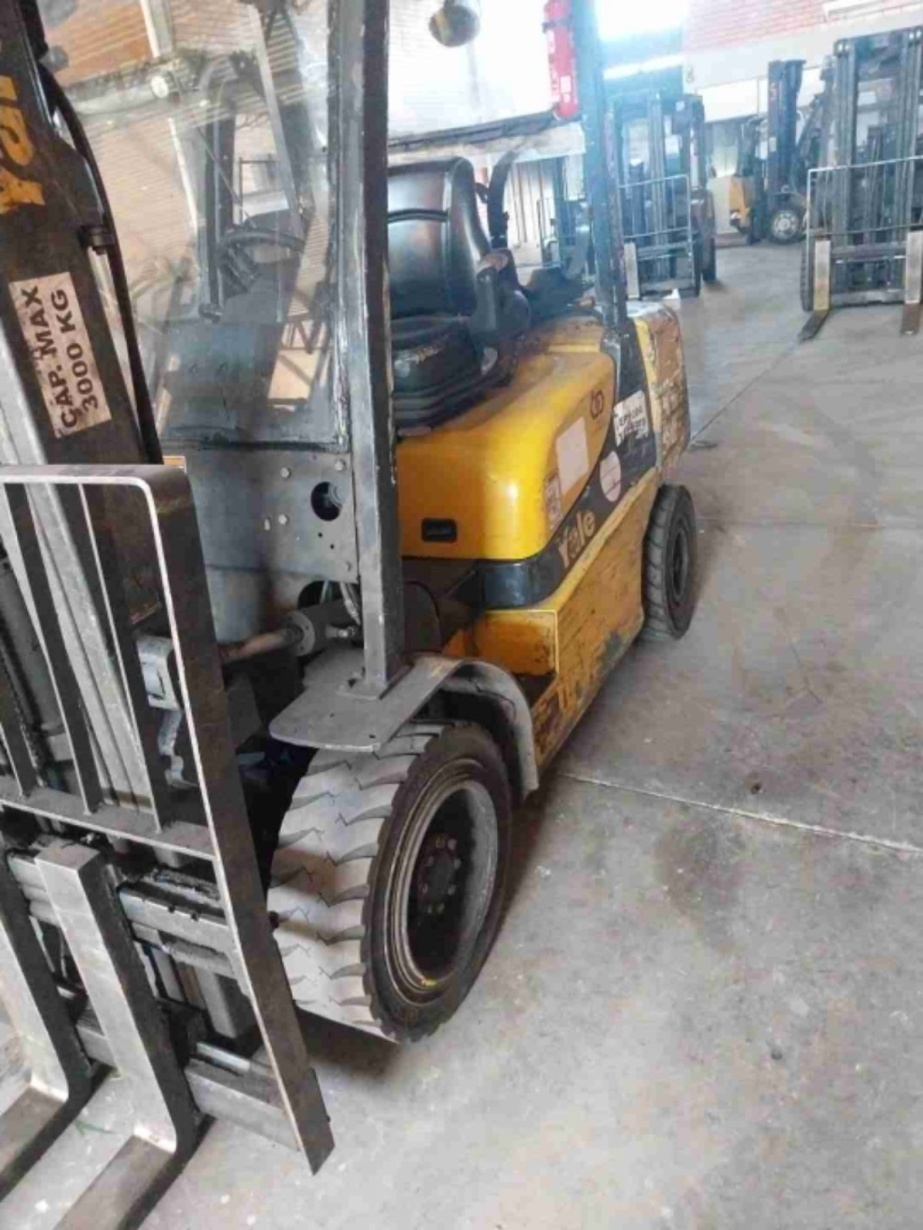 Empilhadeira Yale 90VX ano 2019
