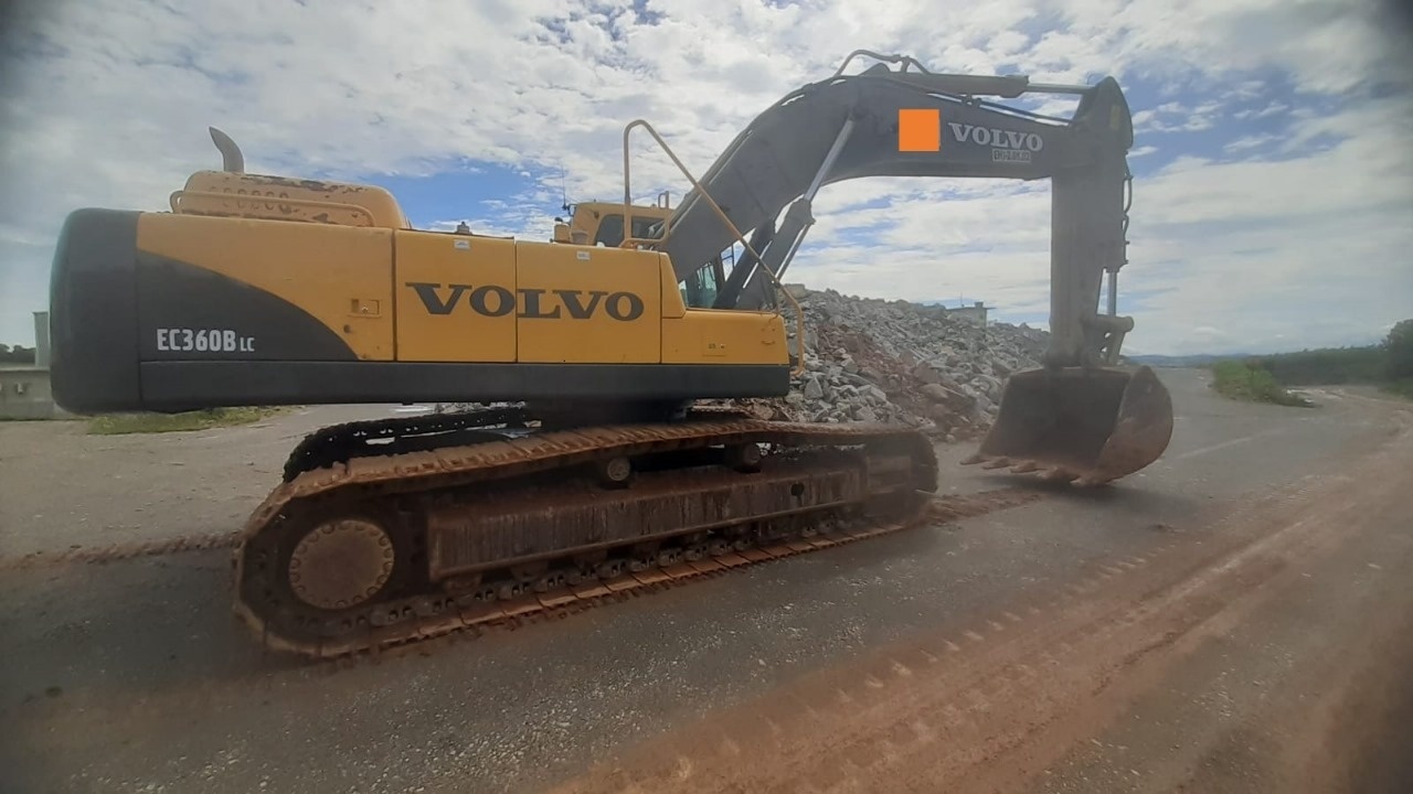 Escavadeira Volvo EC360BLC ano 2012 - EC360BLC - Máquinas de Linha Amarela