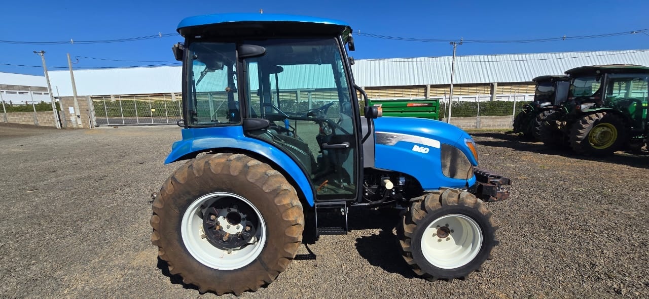 Trator LS Tractor R60 ano 2016